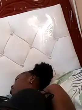 Sexy_littleone  live sex cam