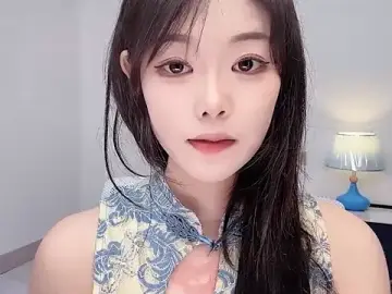 Smalldaiwang  live sex cam