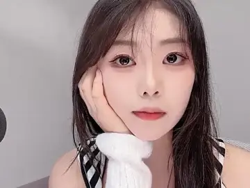 Smalldaiwang  live sex cam