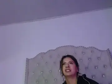 Abril_Squirt  live sex cam