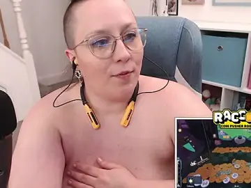 Fishnethousepet  live sex cam