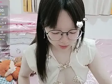 Weiwei4999  live sex cam