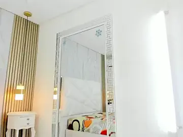 Chloeblazee  live sex cam