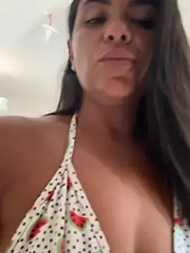 Indiapopozuda  live sex cam