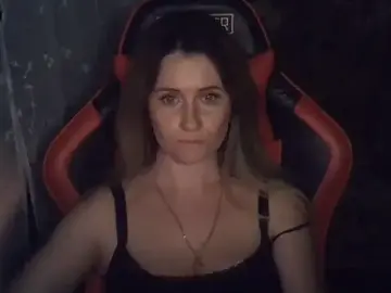 KiraKisskiss  live sex cam