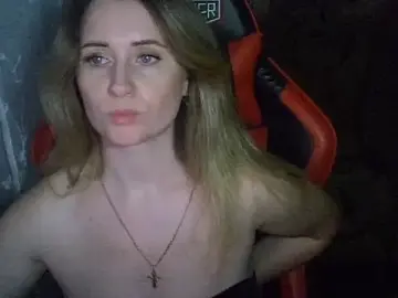 KiraKisskiss  live sex cam