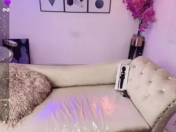 Kitty__meow  live sex cam