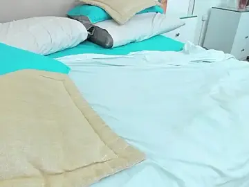 Lorenavera  live sex cam