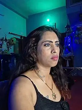 Poisonou5  live sex cam