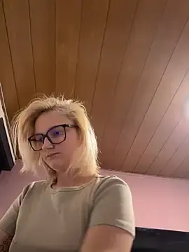 Viviluu_Offiziell  live sex cam