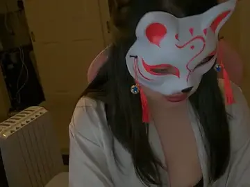 Wifey-Kiki  live sex cam