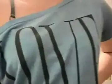 Mintchill  live sex cam