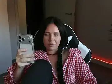 Mmirraaa  live sex cam