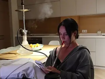 Mmirraaa  live sex cam