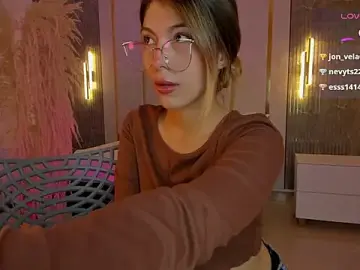 Riley_sierra  live sex cam