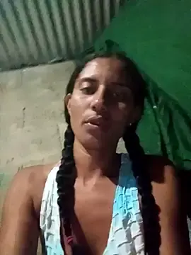 LucyHadans  live sex cam