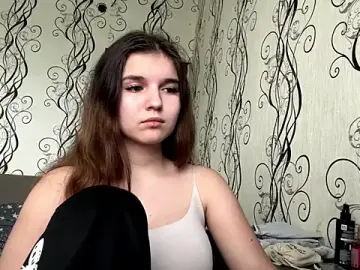 LynetteBeavis  live sex cam