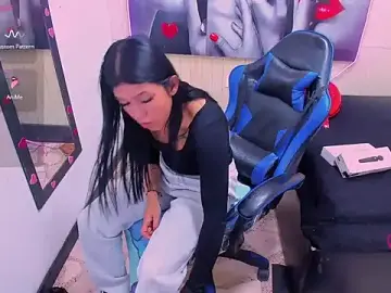Emily_rosse04  live sex cam