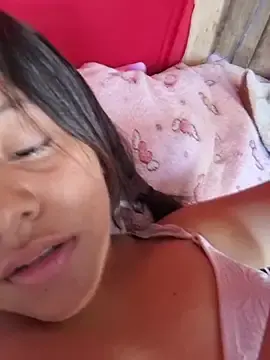 Yerelith  live sex cam