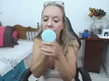 Yeslluisa  live sex cam