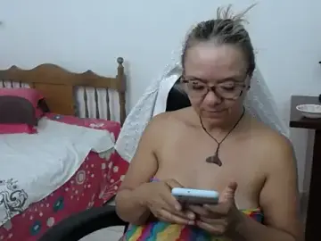 Yeslluisa  live sex cam