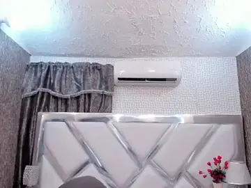 CrystalHadid  live sex cam