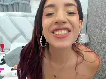 CrystalHadid  live sex cam