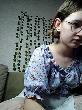 Heyy_Mia  live sex cam