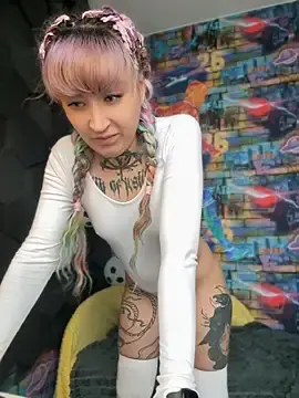 MoonAndDagger  live sex cam