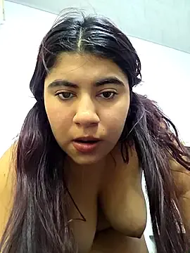 Naomi_Fox26  live sex cam
