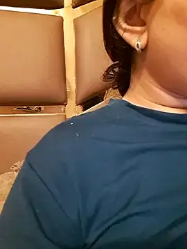 Reshma_675  live sex cam