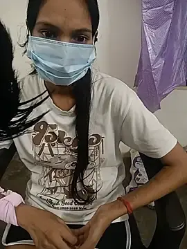LovelyGirl99  live sex cam
