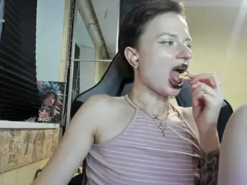 WatsonMi  live sex cam