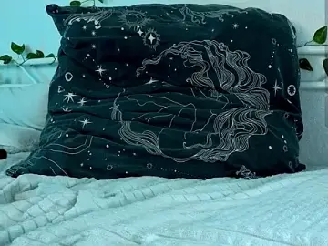 YourScarlettStorm  live sex cam