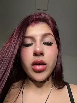 BbyMiaDiaz  live sex cam
