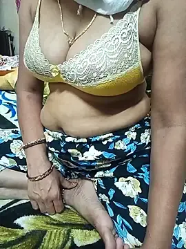 Kumarisanthi  live sex cam