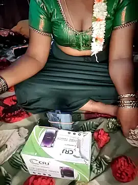 Vedhawifecouples  live sex cam