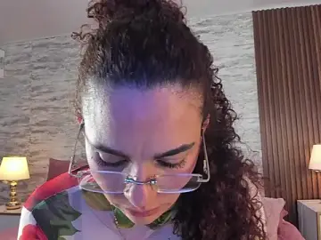 Zoehiltonn  live sex cam