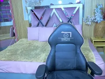 AUROORA_TAY  live sex cam