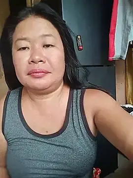 Lovelywoman43  live sex cam