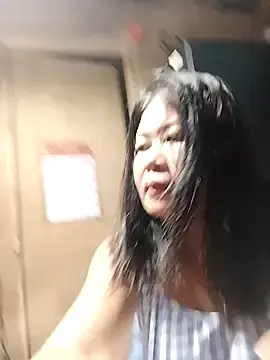 Lovelywoman43  live sex cam