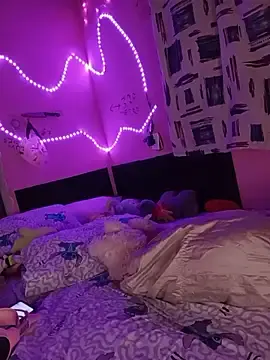 MelFadinha  live sex cam