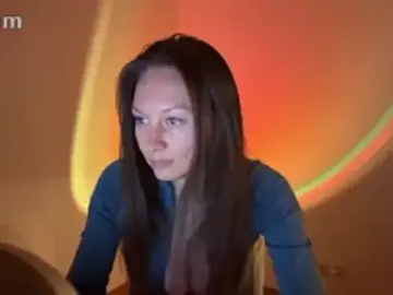 Novalyna  live sex cam