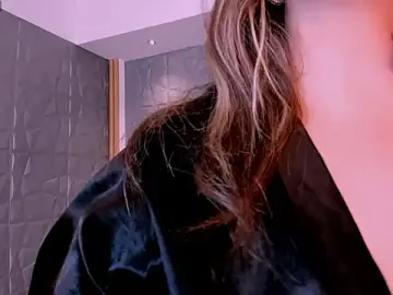 TiffanyHoustton  live sex cam