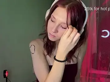Peggynotgo  live sex cam
