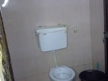 Flowrian92  live sex cam