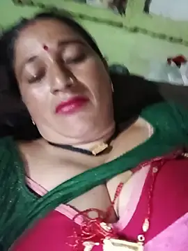 Haliya8  live sex cam
