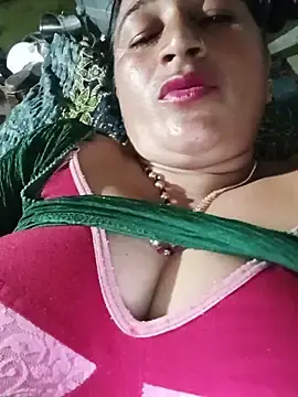 Haliya8  live sex cam