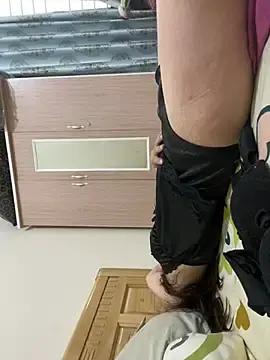 Lucy_girl  live sex cam