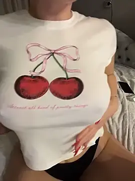 PinaColaBoom  live sex cam